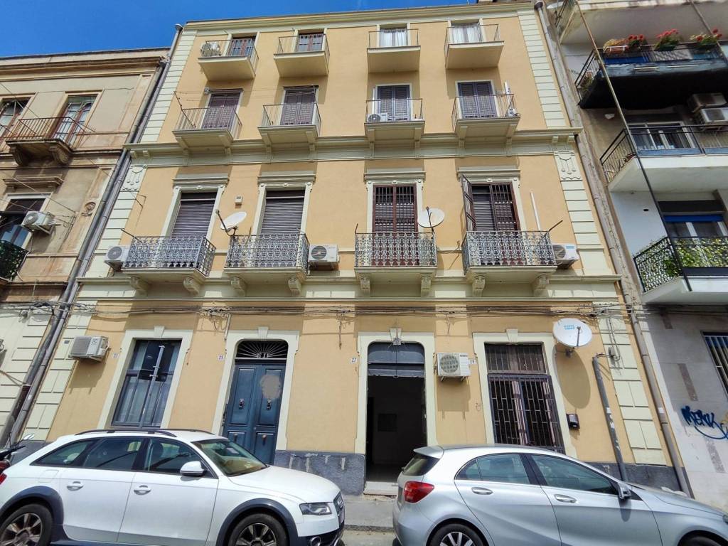 Appartamento in Vendita a Catania: 2 locali, 48 mq