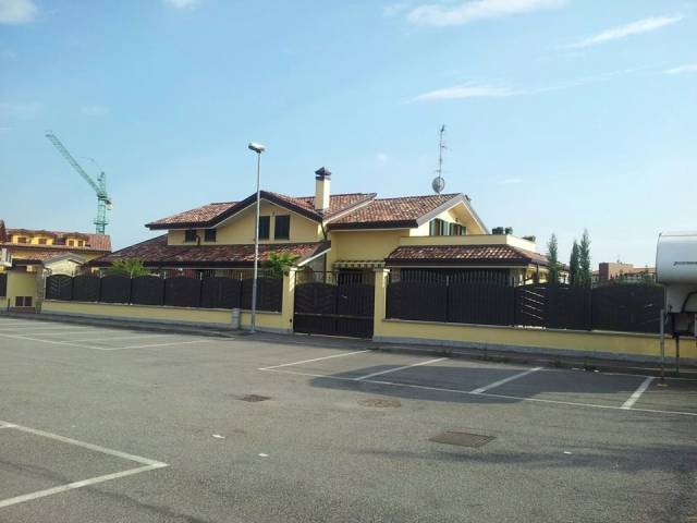 Villa Affiancata - Schiera, Villa in vendita via delle vallazze, Cavenago Di Brianza, 0, Vendita - Cavenago Di Brianza