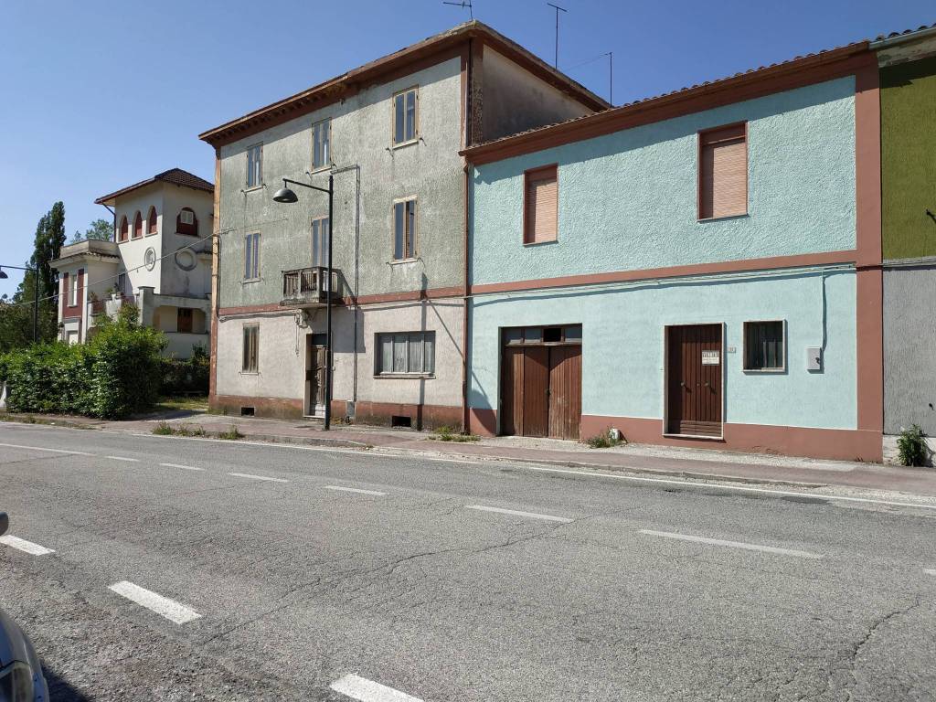vendita stabile - palazzo sassoferrato con balcone, terrazzo, balcone località monterosso stazione